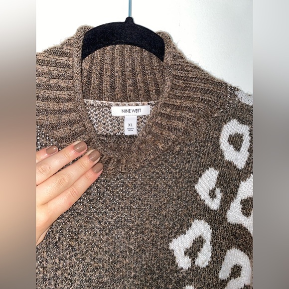 Cute & Unique Pattered Brown & Cream Nine West Turtleneck size Women’s XL - Picture 3 of 7